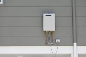 What are natural gas tankless water heaters?